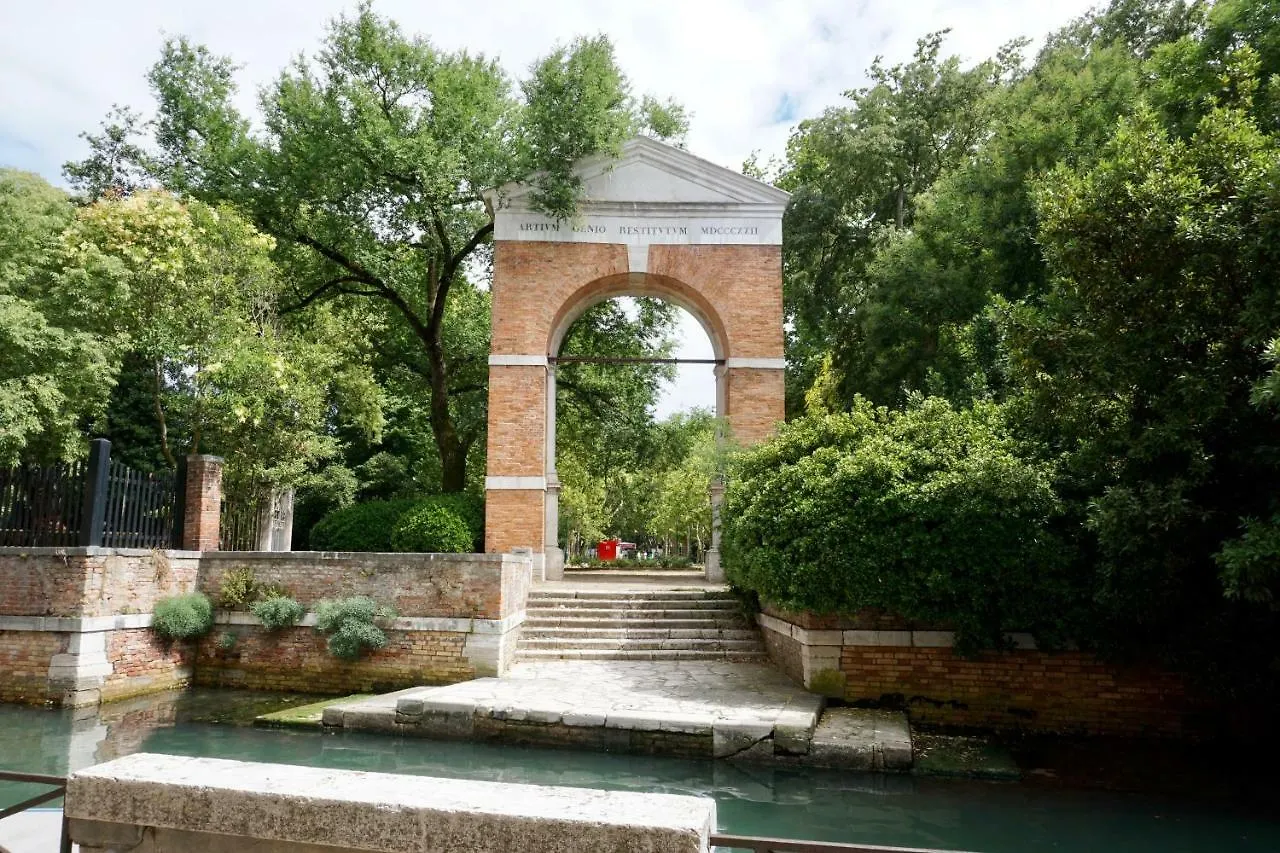 Alle Ancore 2022 Venise 0*,  Italie